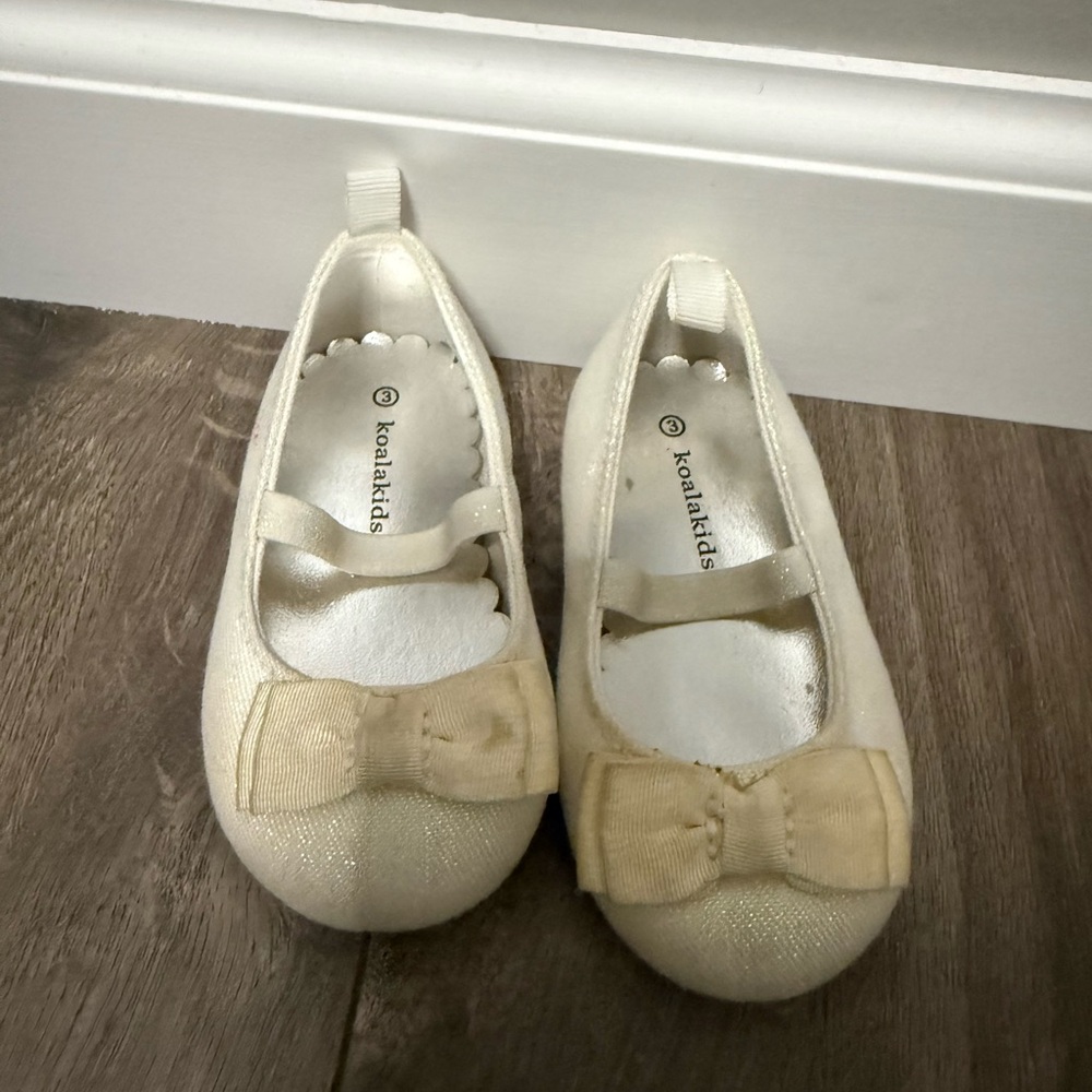 Koala Kids Cream Girls Bow Ballet Flats